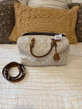 Michael Kors NW Kirby vanilla large satchel with brown trim